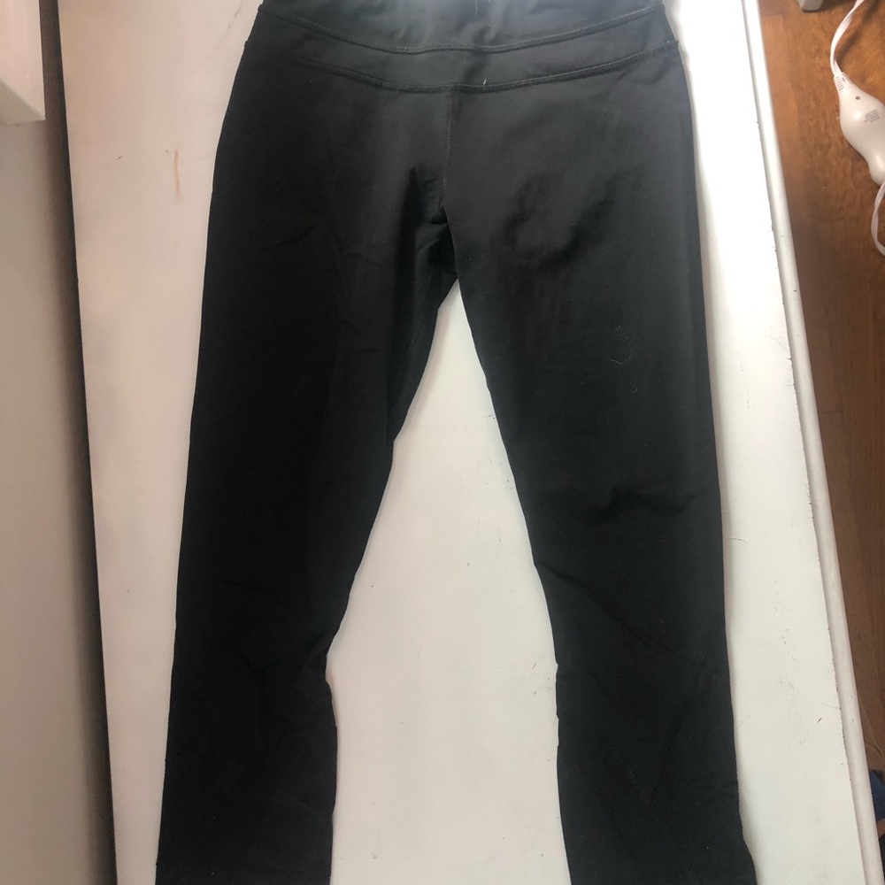 Lulu lemon black cropped leggings